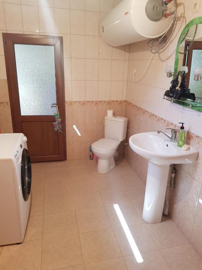 Квартира В Сухуми Appartement Buitenkant foto